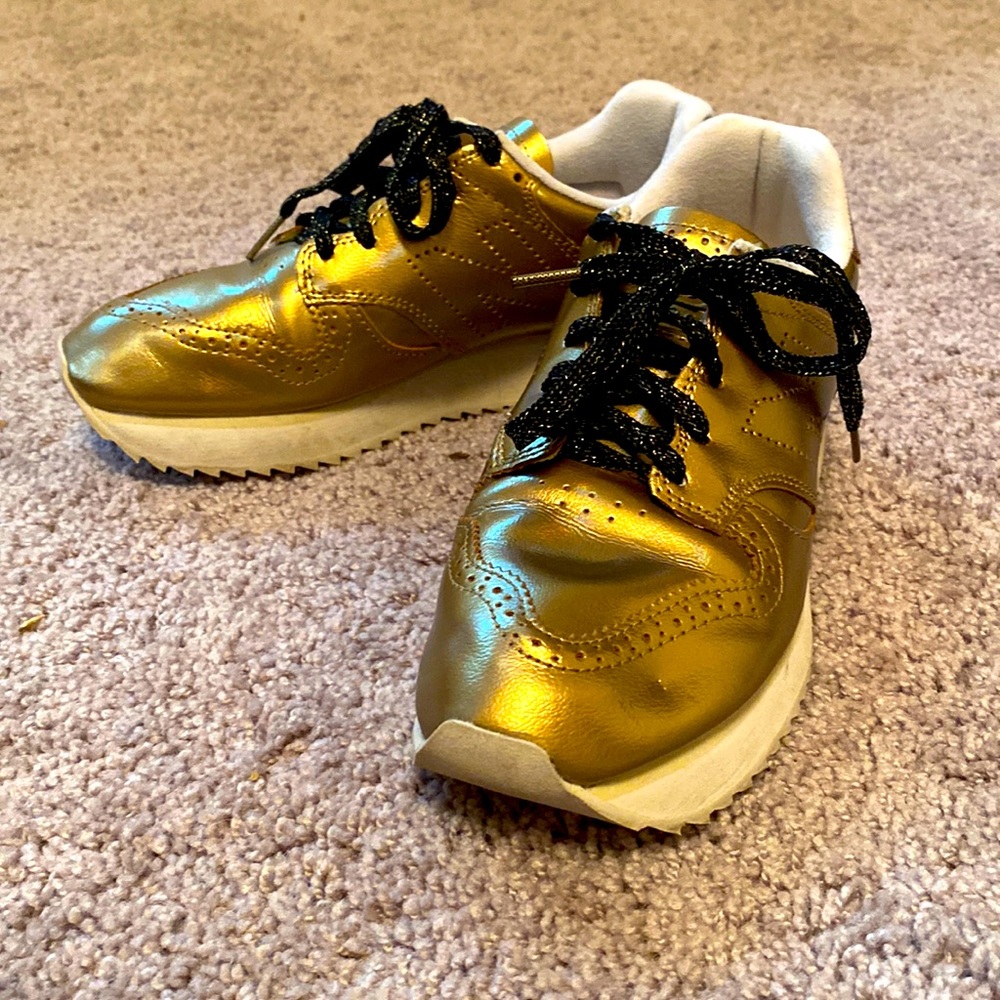 New balance 520 gold platform sneakers
